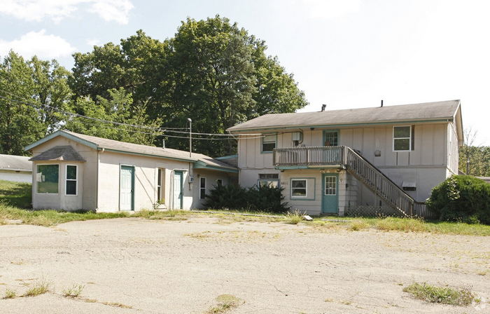 Old Michigan Motel - Real Estate Photo